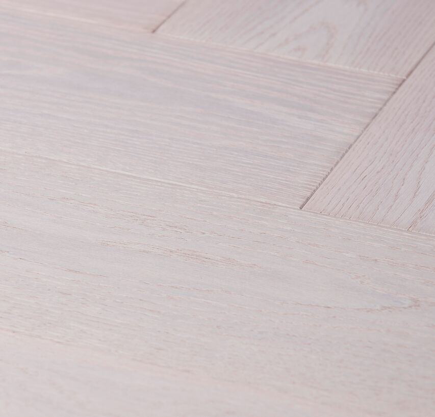 OAK Clear Herringbone 90° brushed deep white natured