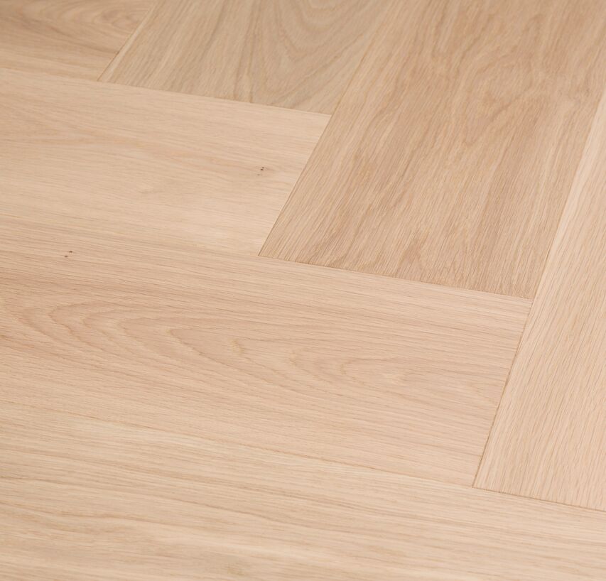 OAK Clear Herringbone 90° brushed white oil