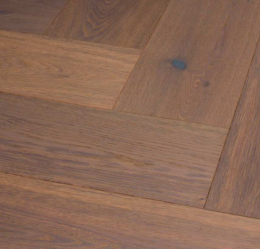 OAK Vulcano Herringbone 90° brushed white oil