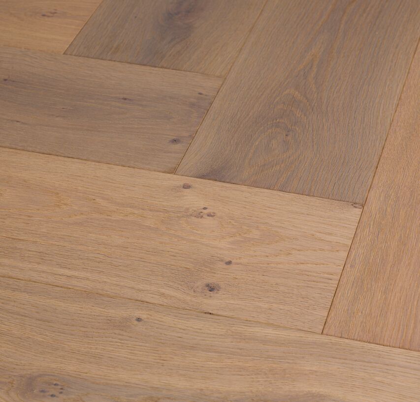 OAK Vulcano Medium Herringbone 90 brushed white oil